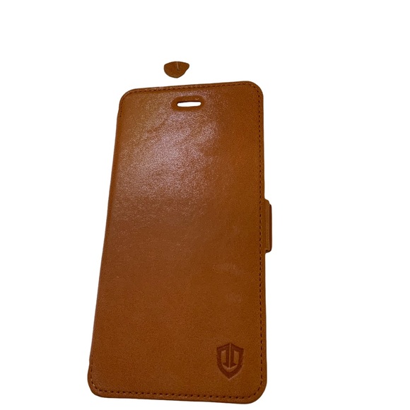 Sheildon iPhone 6 Leather Case with Credit Card Slots - Picture 3 of 7